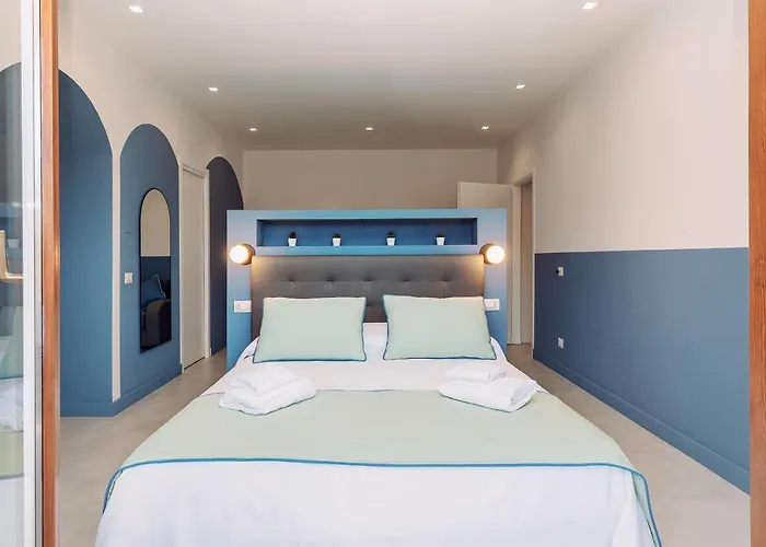 דירה Colors&suites סורנטו